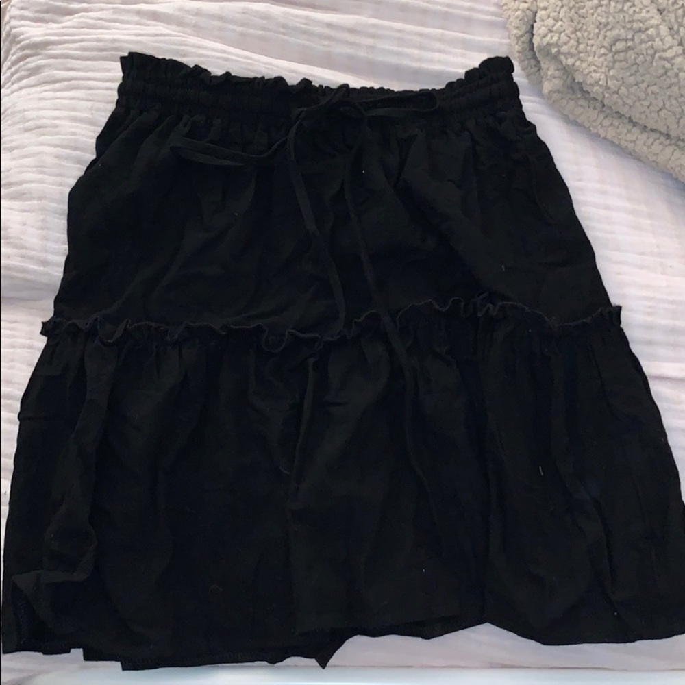 Boutique ruffle mini skirt